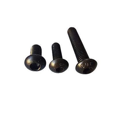 높은 튼튼성 디자인과 함께 완전히 스레드 블랙 옥시드 헥스 스크루